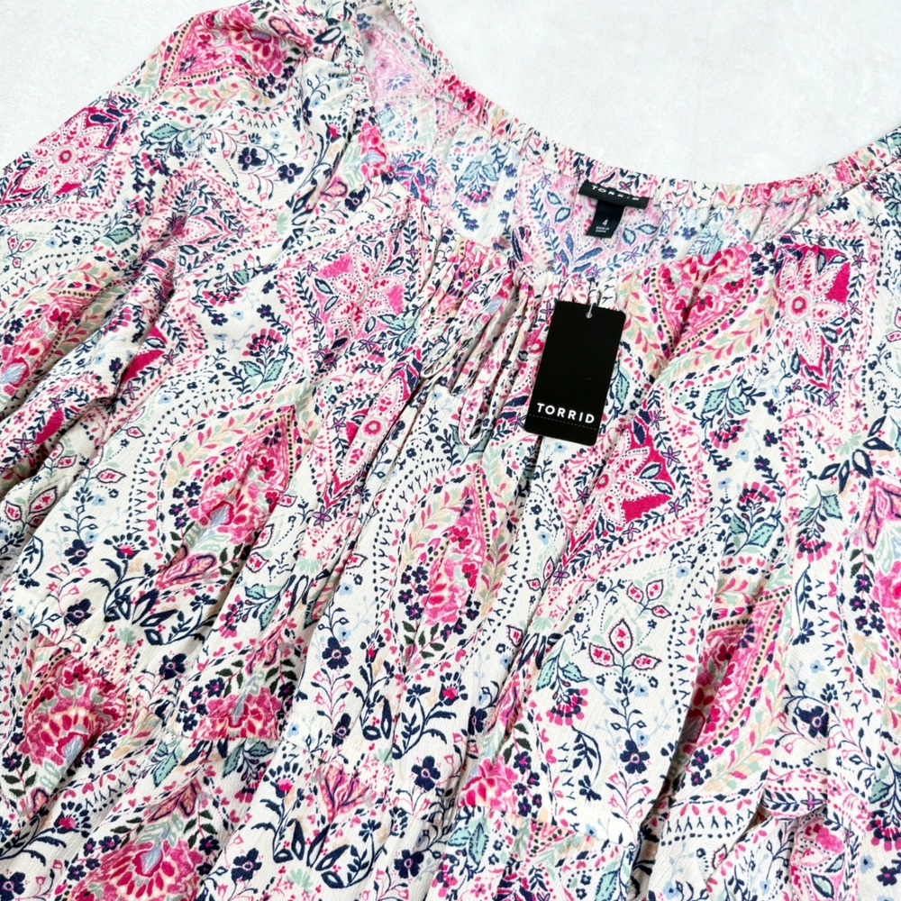 Torrid Womens Plus Size 4‎ Pink Blue Paisley Medallion Babydoll Keyhole Top NEW